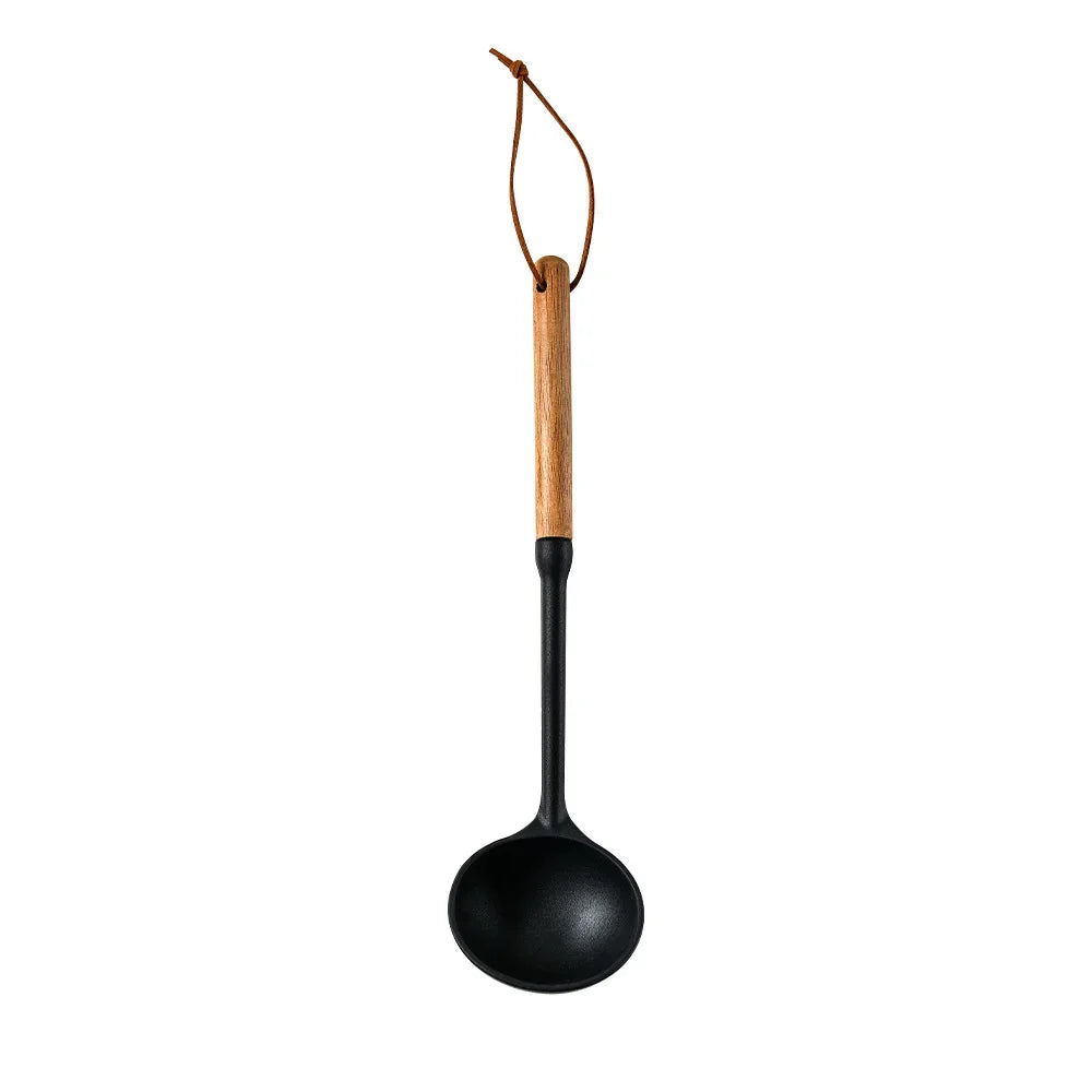 Set 7 piese ustensile de bucătărie din silicon cu mâner de lemn – unelte antiaderente: spatulă, strecurătoare, lingură pentru supă, lopățică și alte accesorii de bucătărie